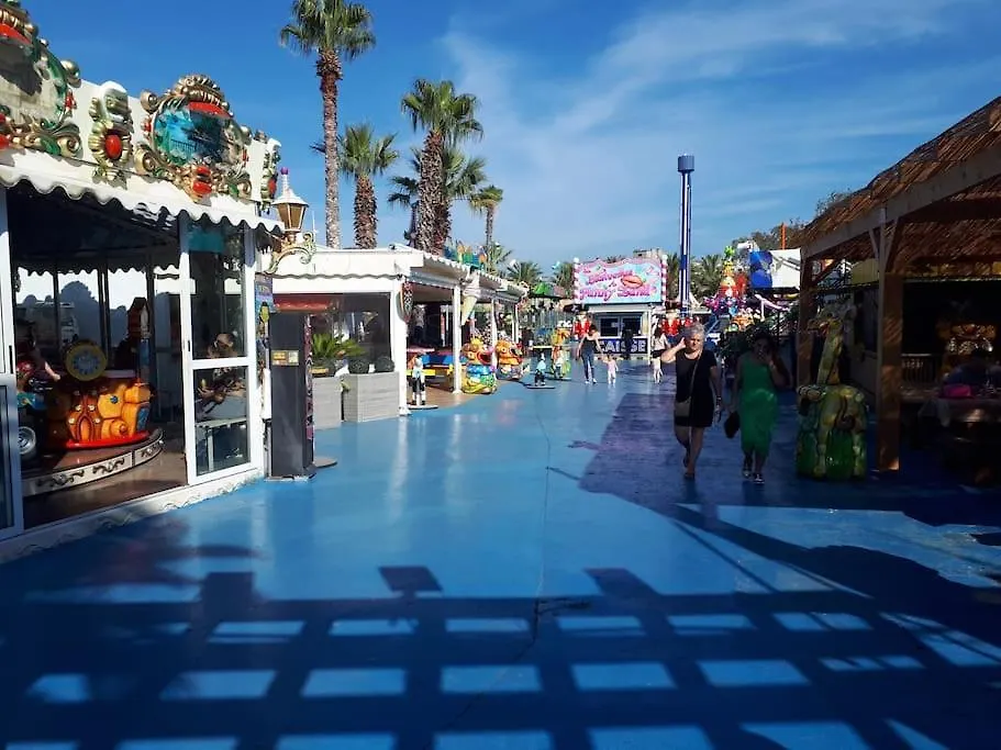 Lägenhet T2 Paisible, Wifi, Proche Plage Et Pinede Saint-Mandrier-sur-Mer Frankrike