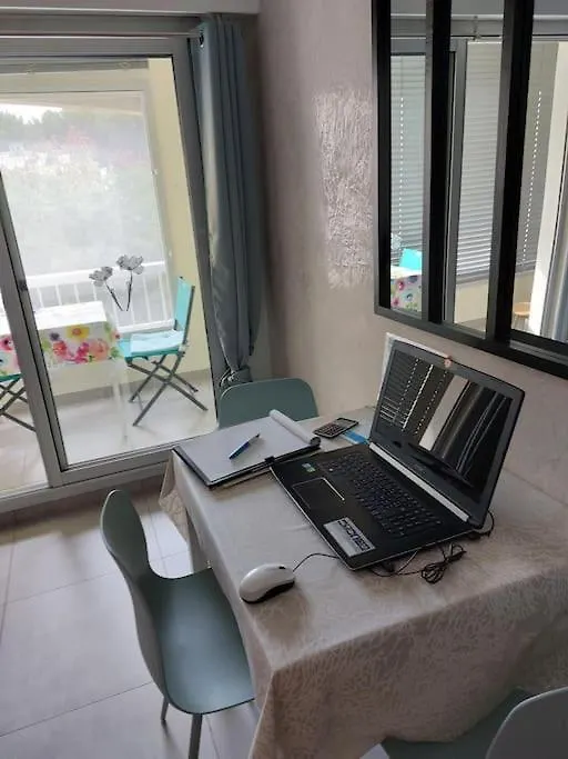 T2 Paisible, Wifi, Proche Plage Et Pinede Saint-Mandrier-sur-Mer Apartment