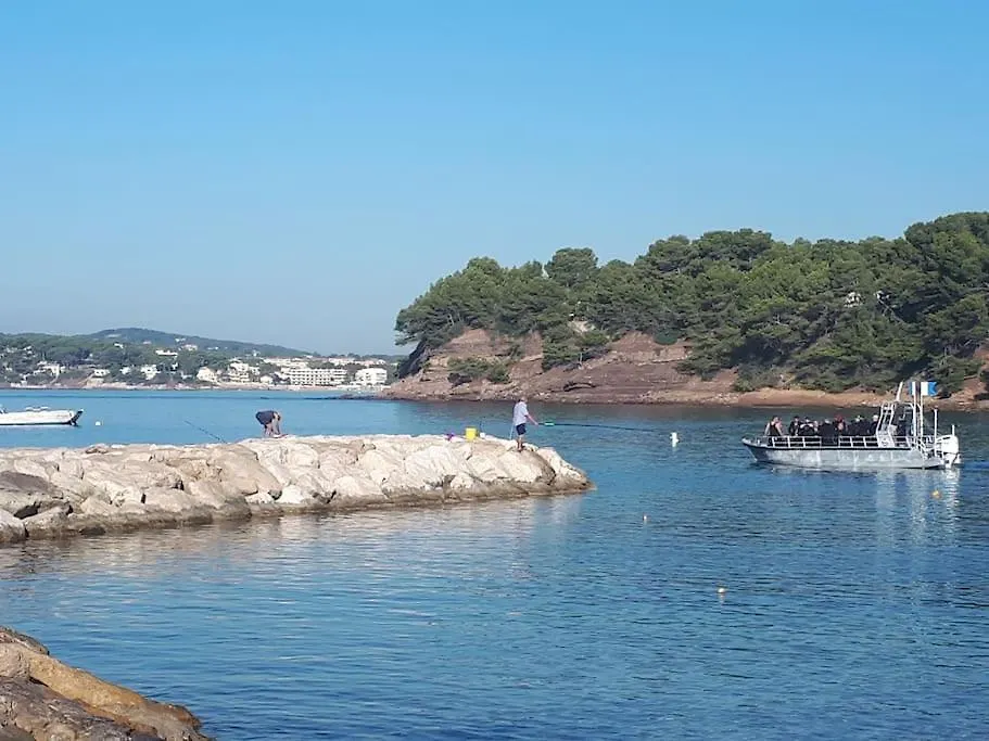 T2 Paisible, Wifi, Proche Plage Et Pinede Saint-Mandrier-sur-Mer France