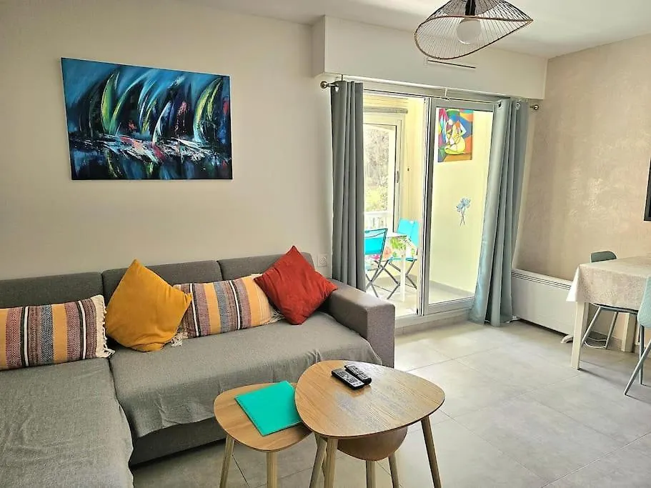 T2 Paisible, Wifi, Proche Plage Et Pinede Saint-Mandrier-sur-Mer 0*,  France